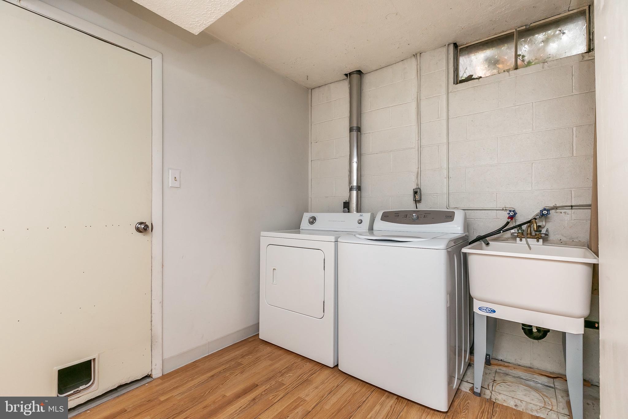 DULANEY TOWERS - Residential