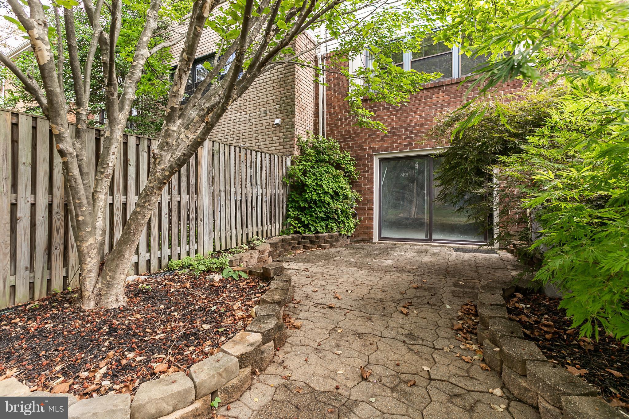 DULANEY TOWERS - Residential