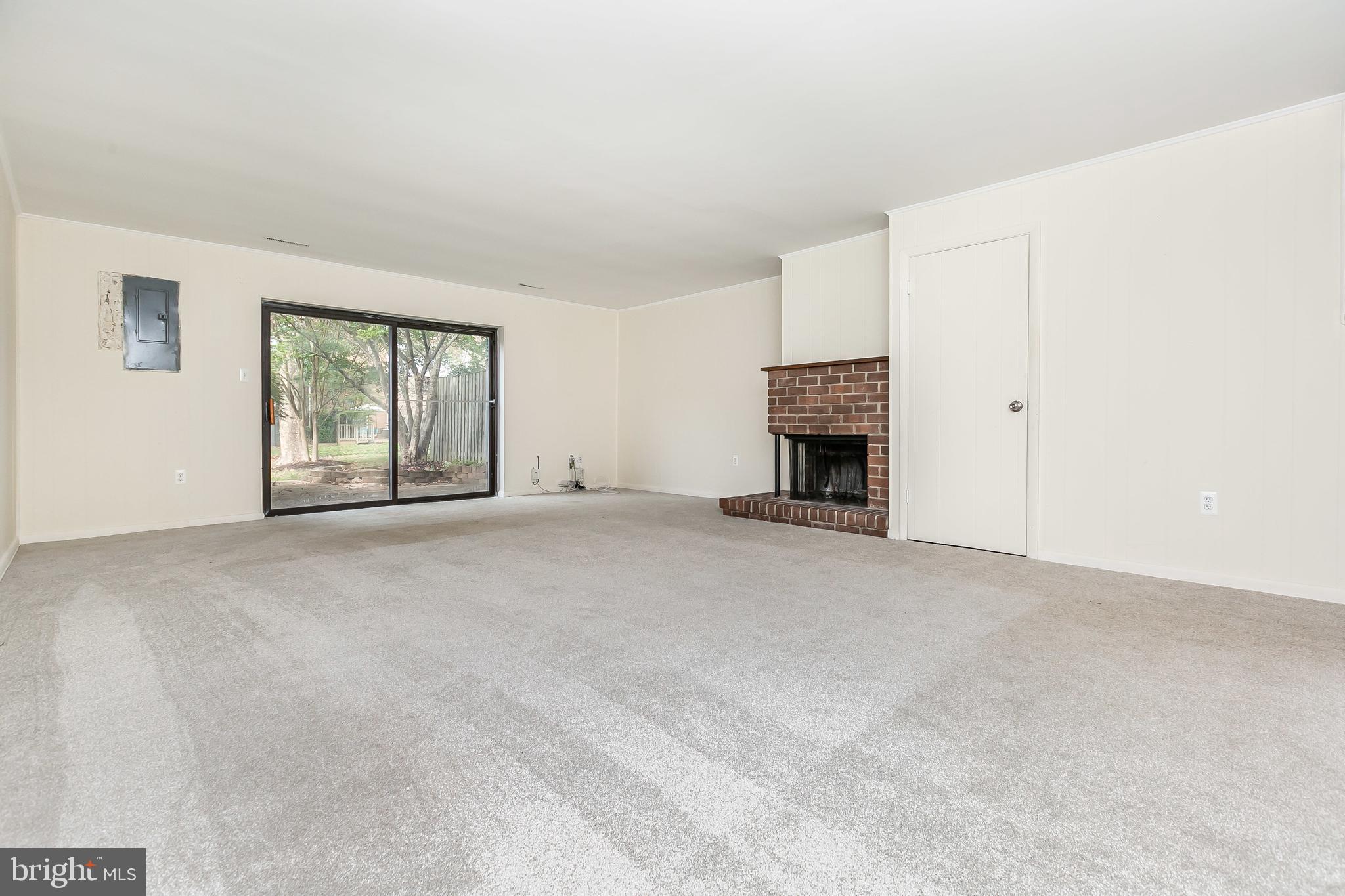 DULANEY TOWERS - Residential