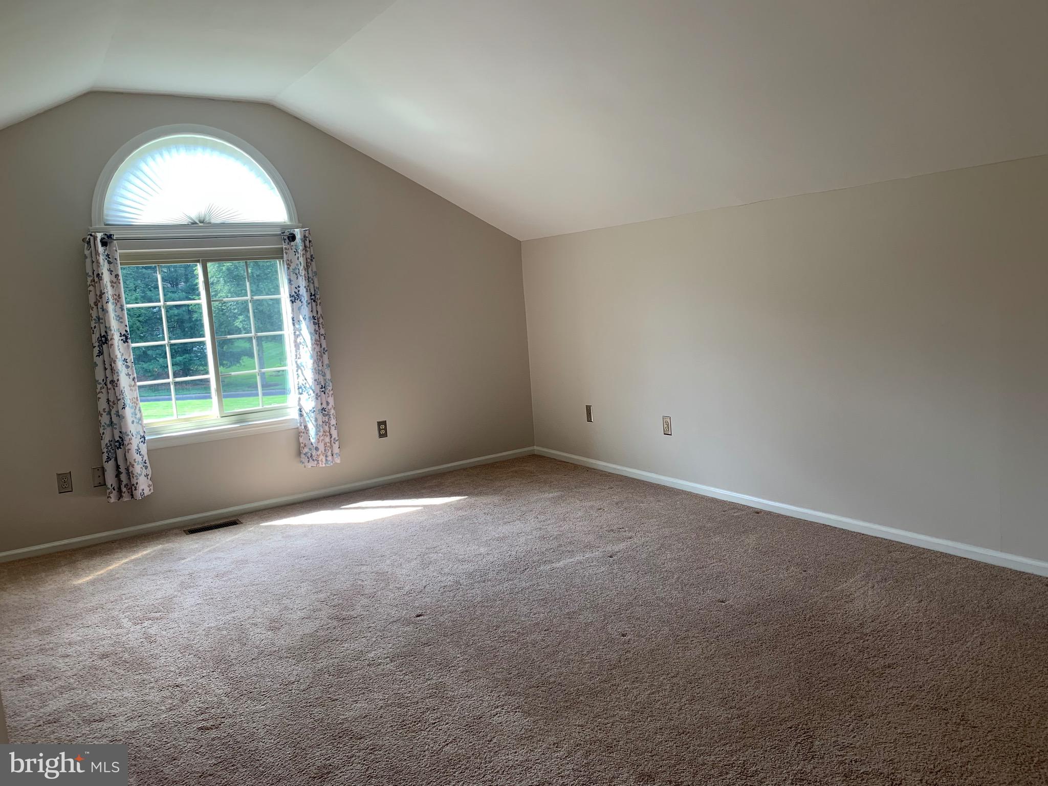LINDENFIELD - Residential Lease