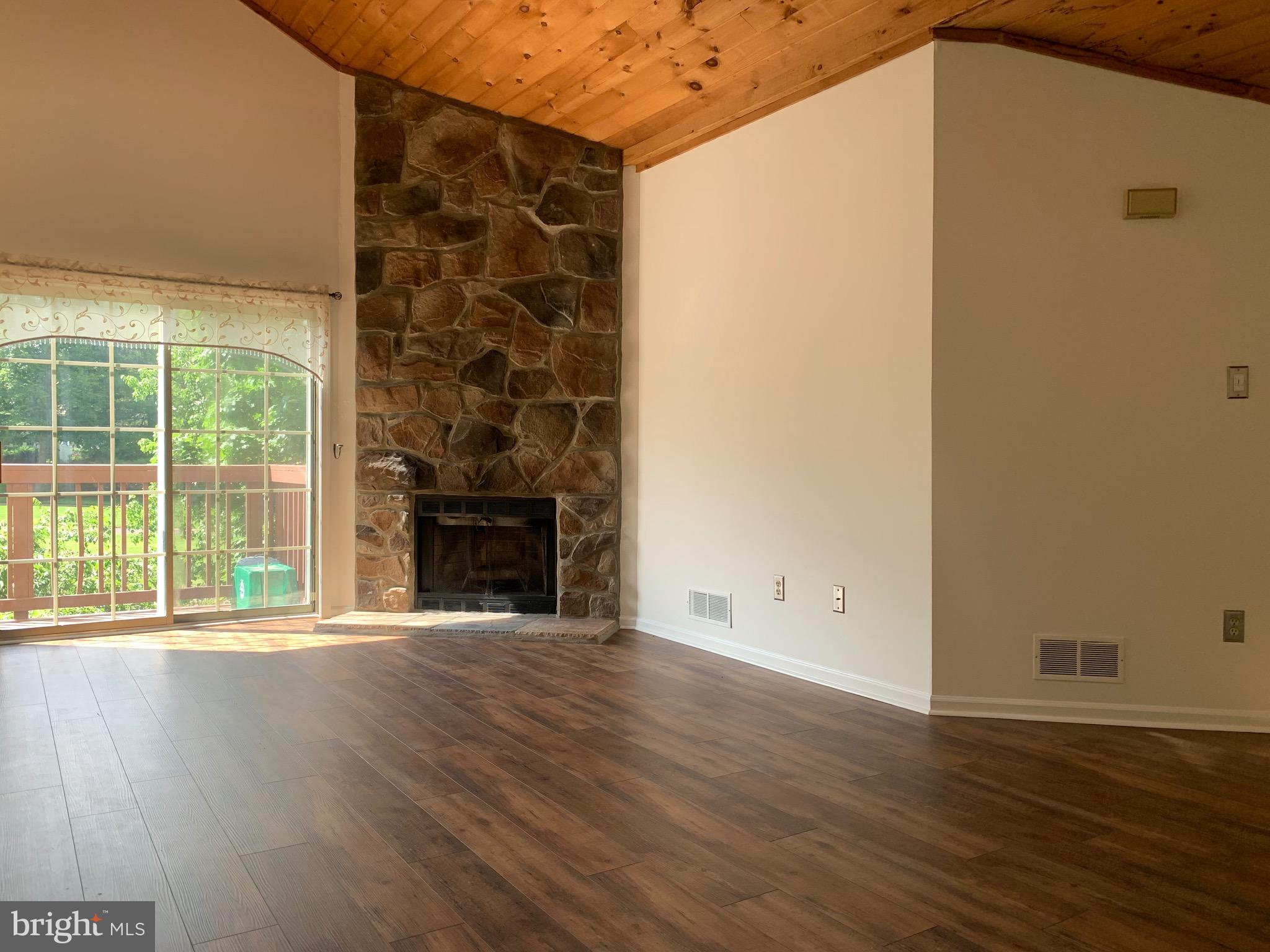 LINDENFIELD - Residential Lease