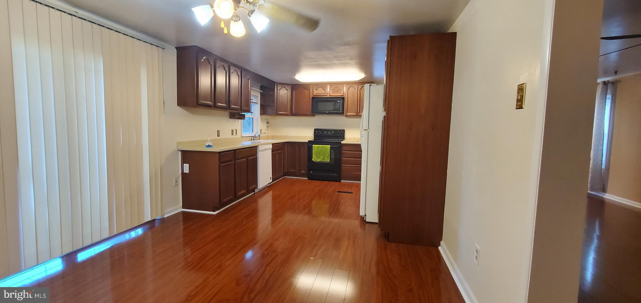 SAVAGE MEADOWS - Residential