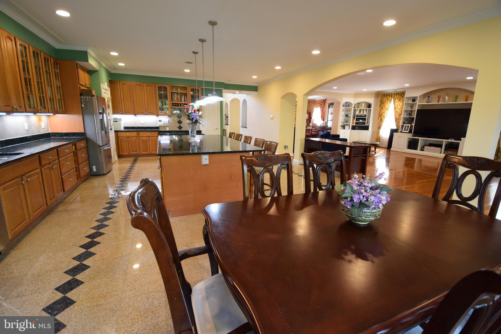 DERWOOD STATION - Residential