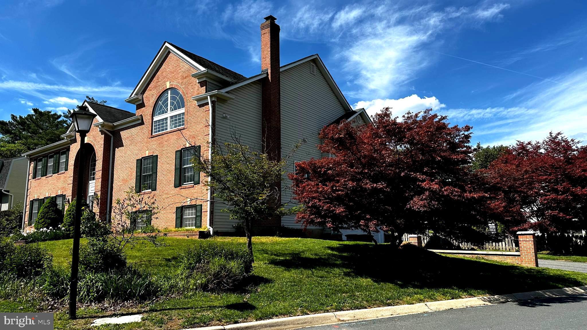 DERWOOD STATION - Residential