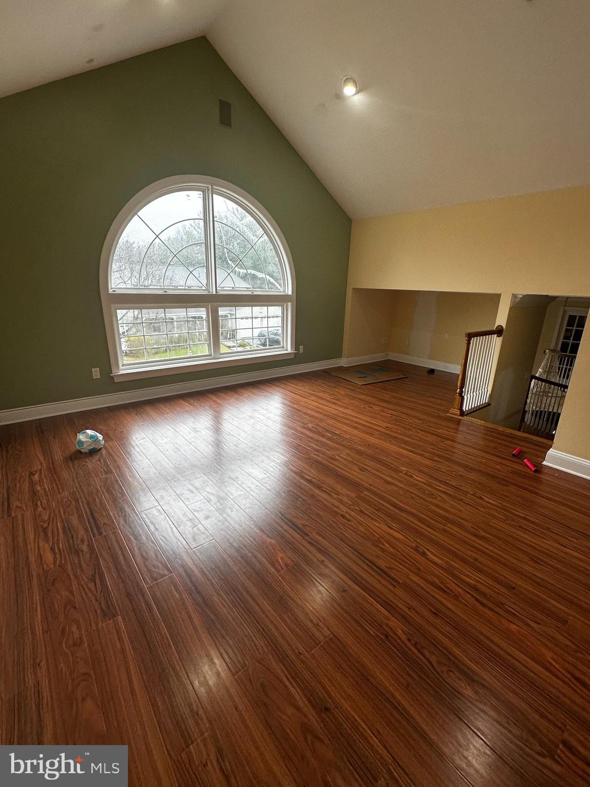 DERWOOD STATION - Residential