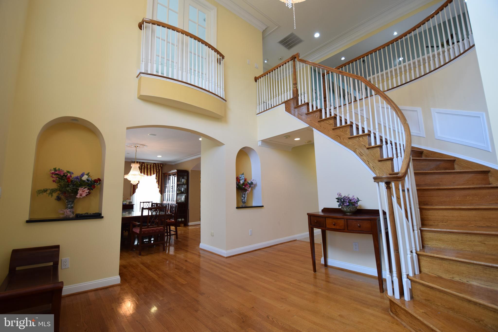 DERWOOD STATION - Residential