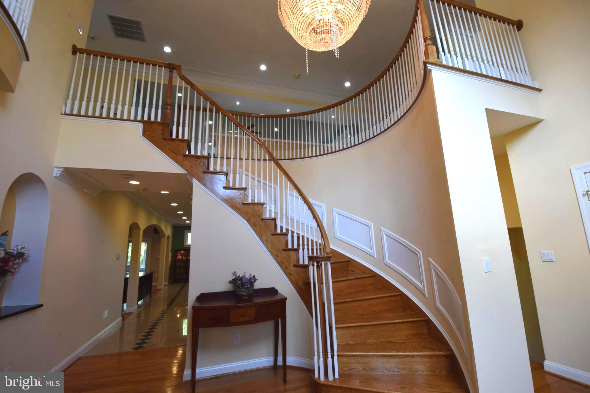 DERWOOD STATION - Residential