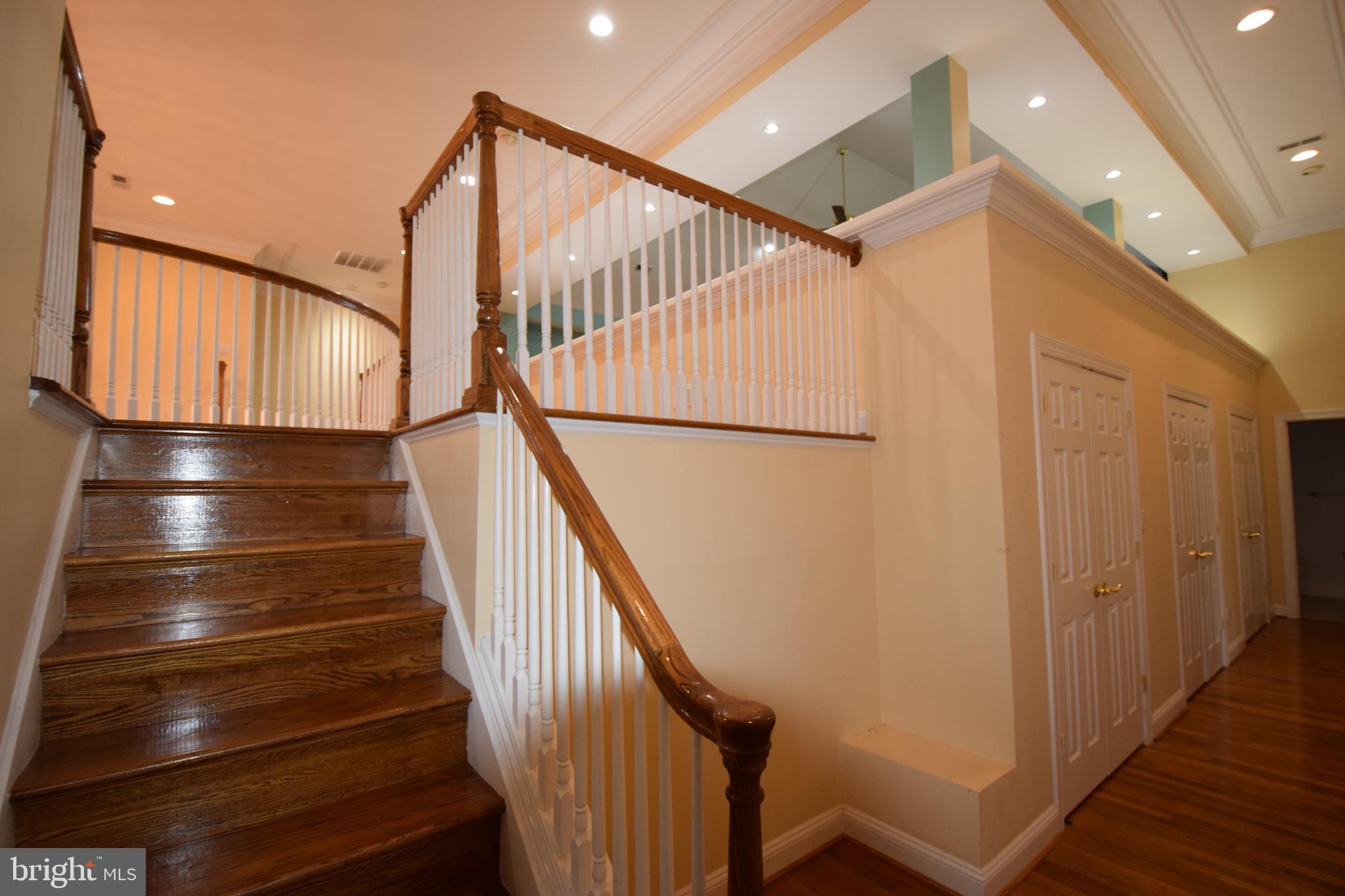 DERWOOD STATION - Residential