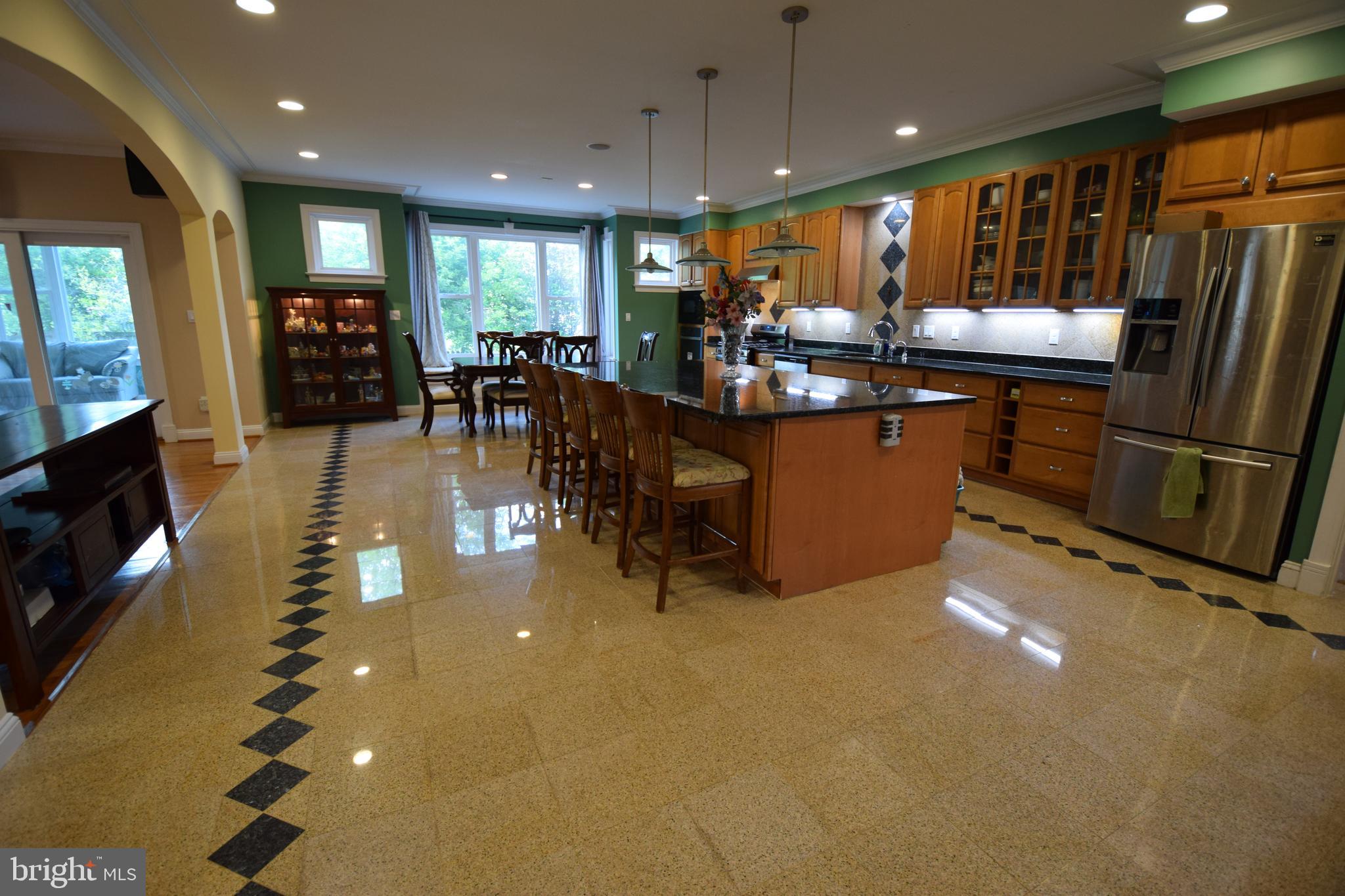 DERWOOD STATION - Residential