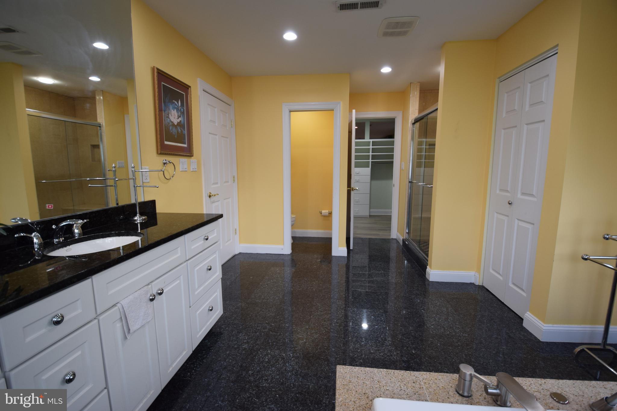 DERWOOD STATION - Residential
