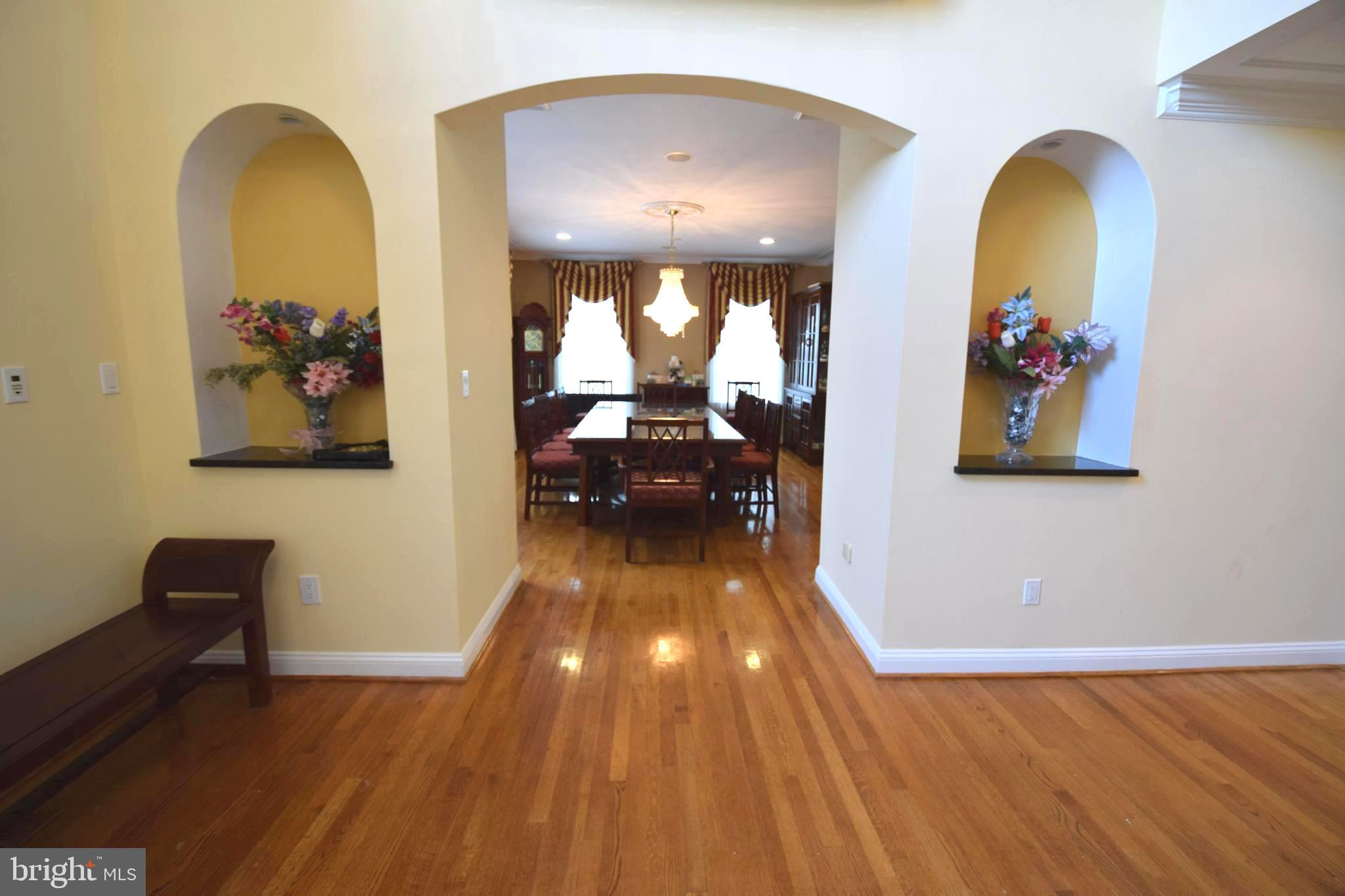 DERWOOD STATION - Residential