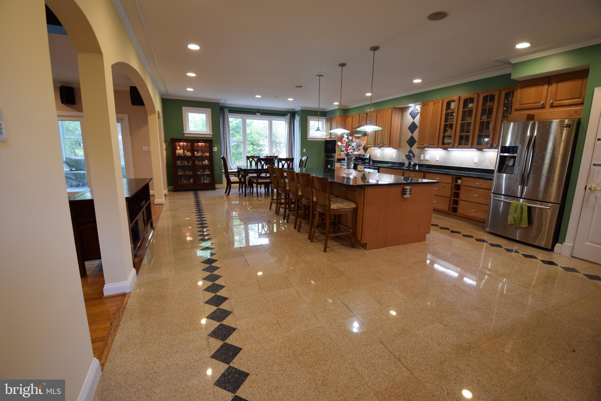 DERWOOD STATION - Residential
