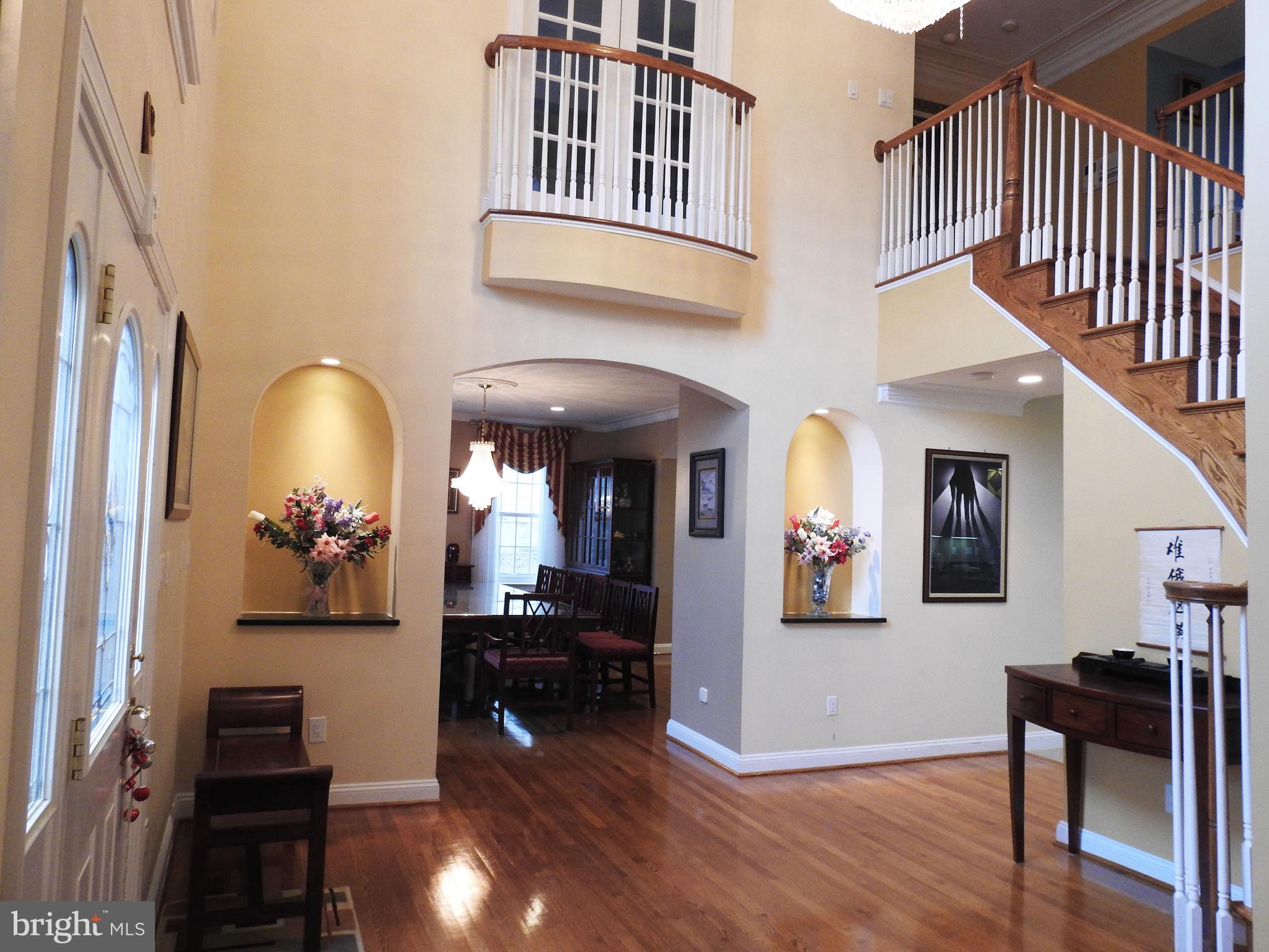 DERWOOD STATION - Residential