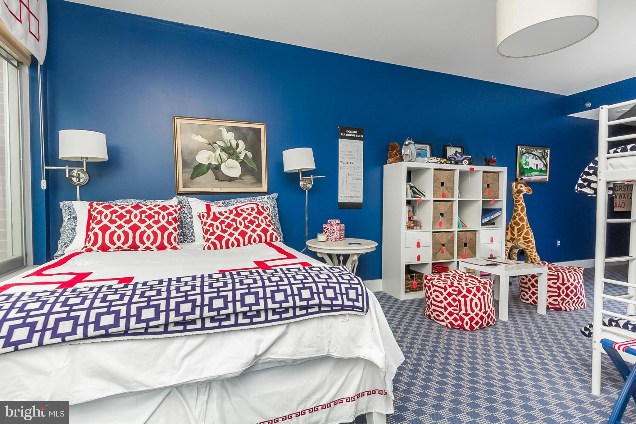 HARBOR EAST - Residential