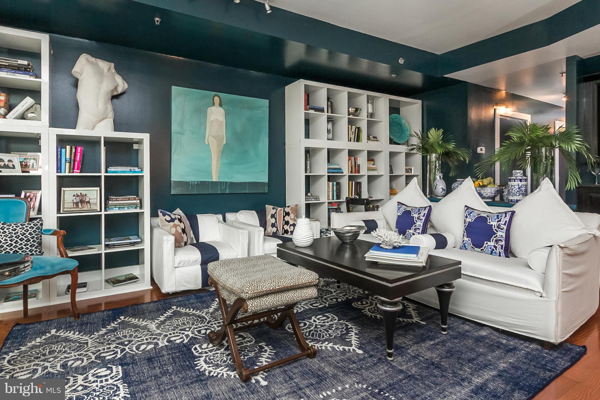 HARBOR EAST - Residential