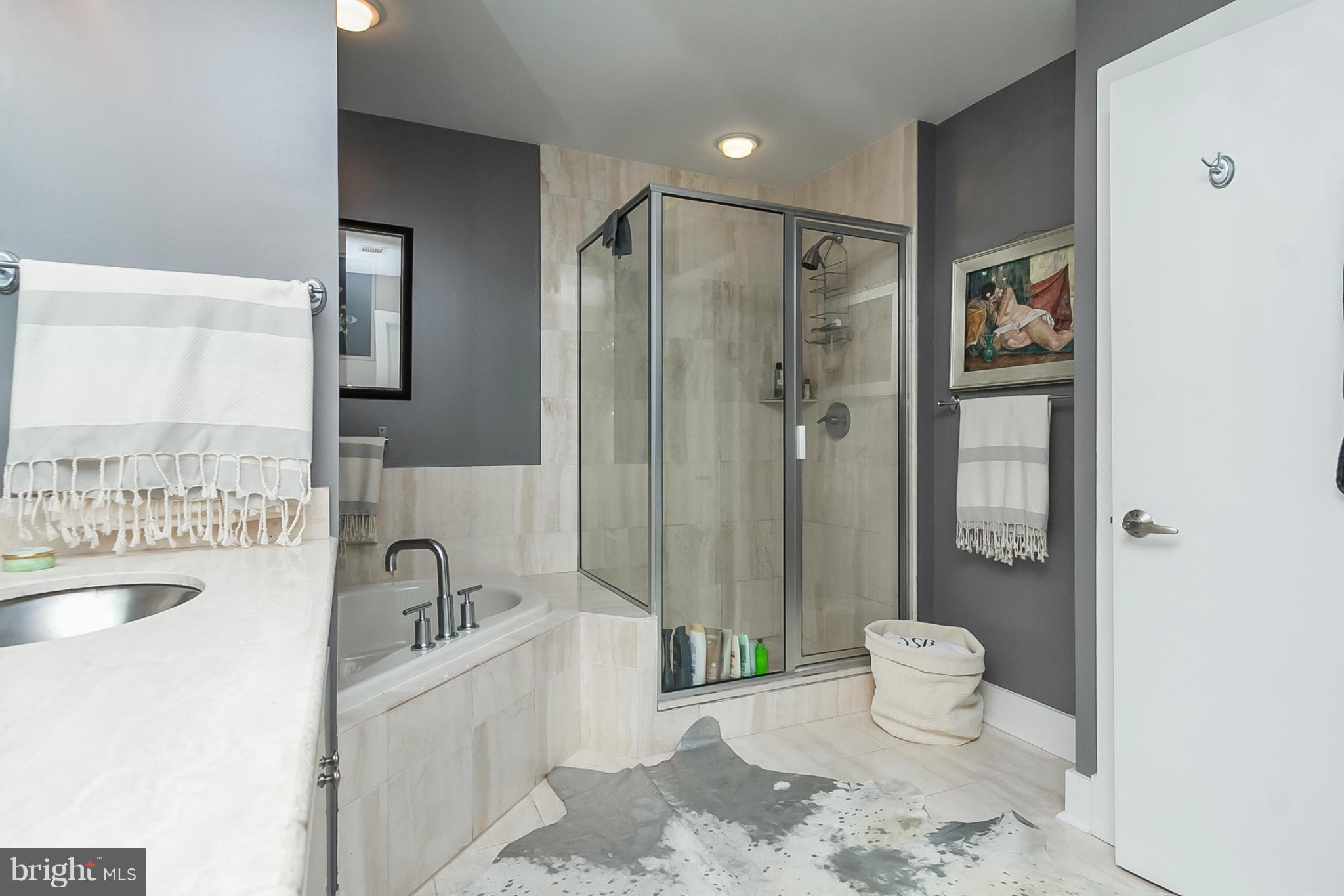 HARBOR EAST - Residential