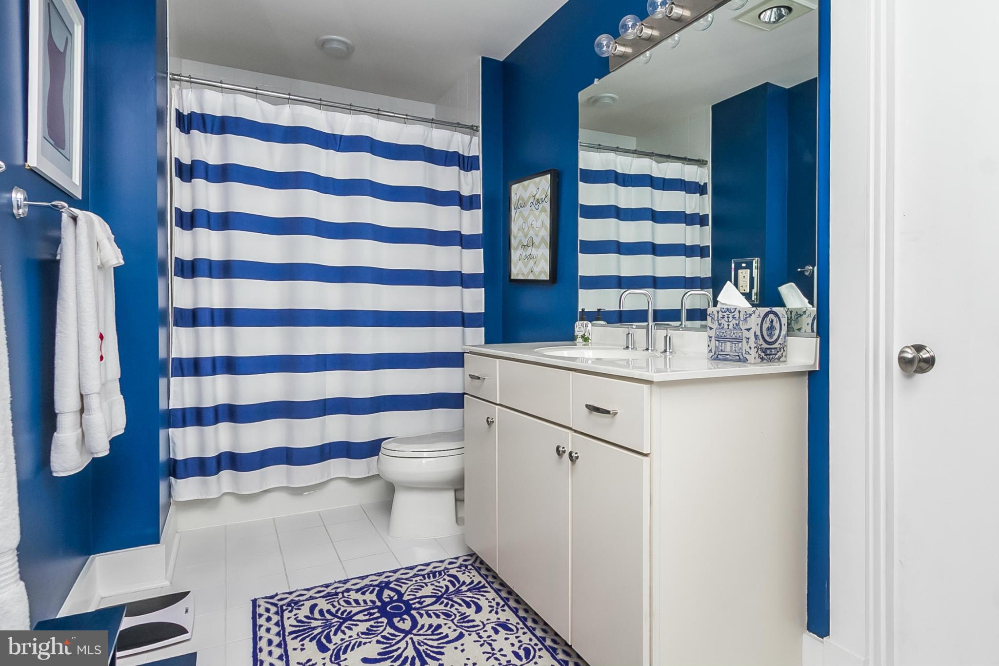 HARBOR EAST - Residential