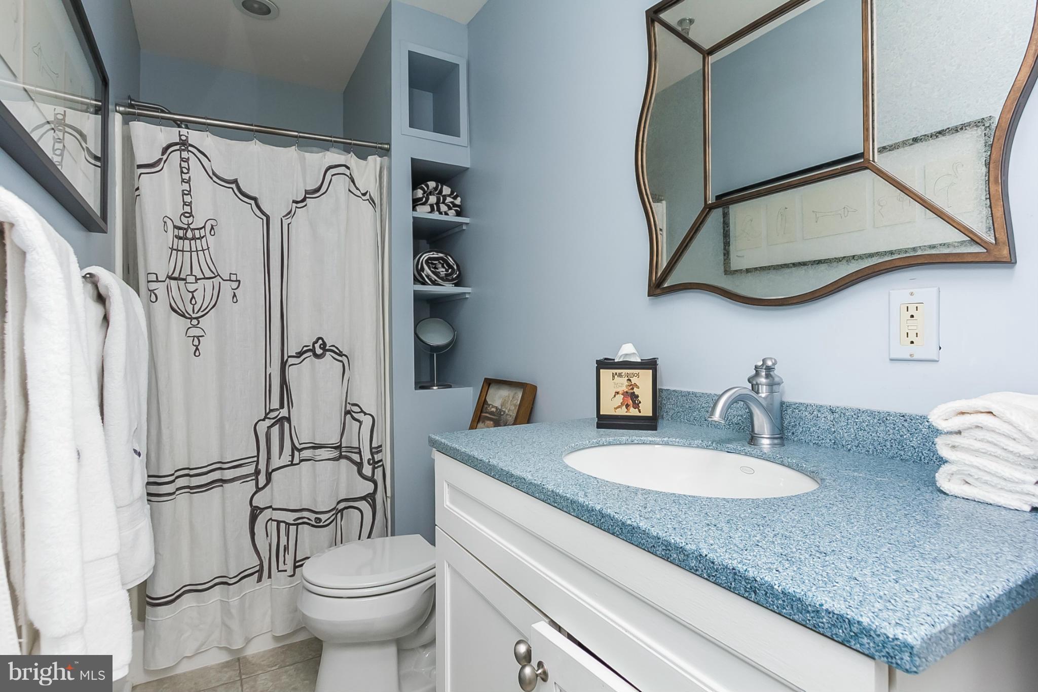 HARBOR EAST - Residential