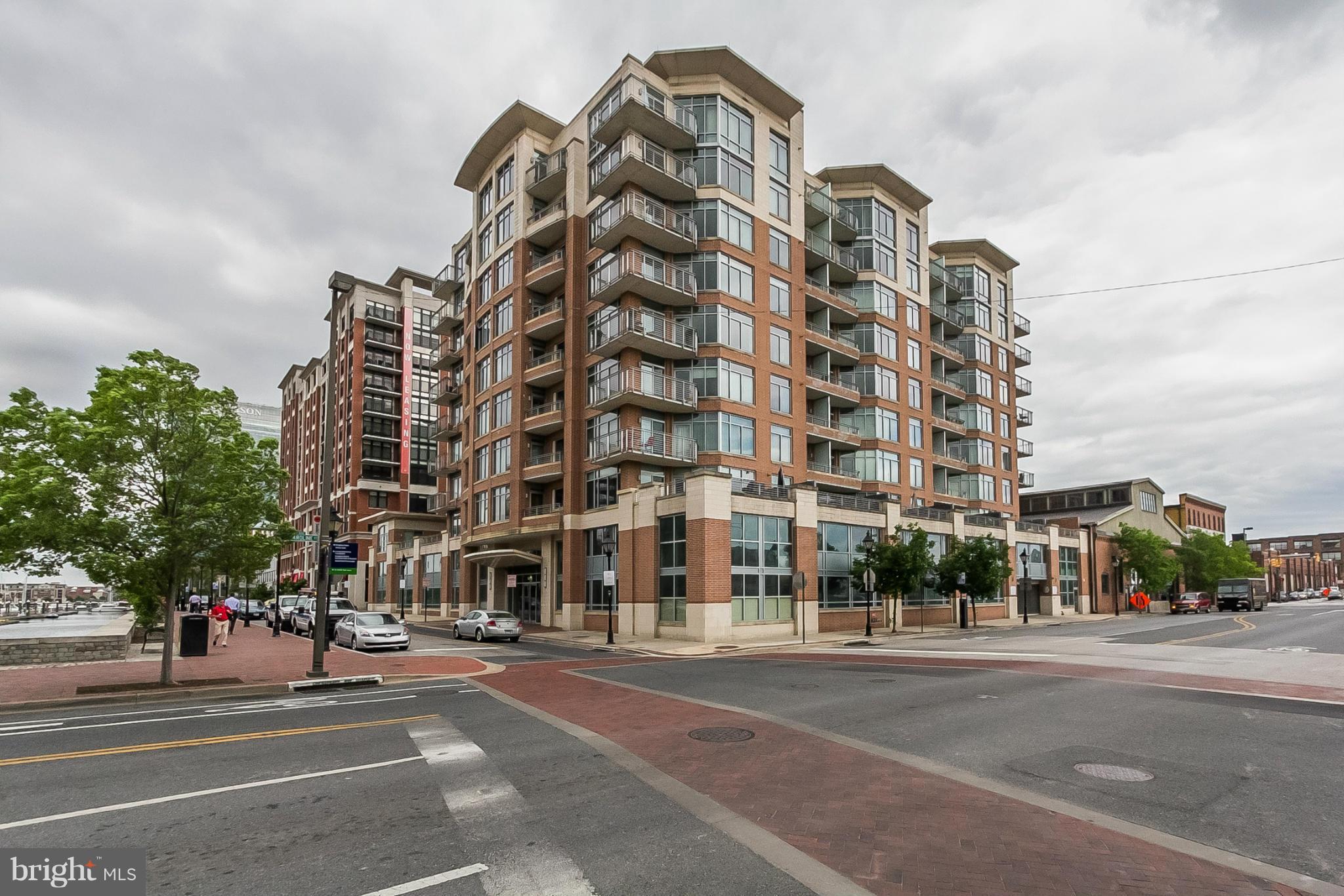 HARBOR EAST - Residential