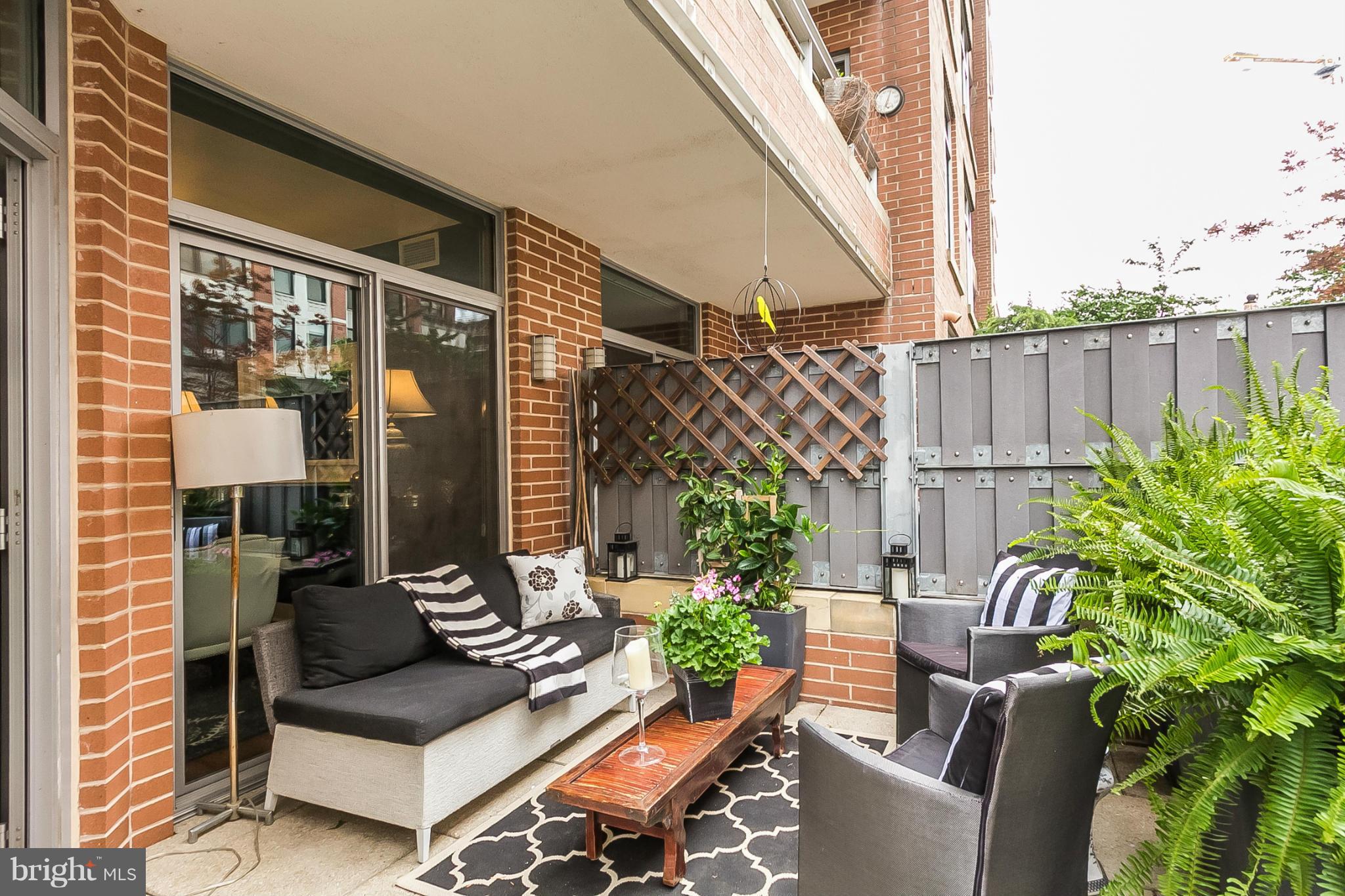 HARBOR EAST - Residential