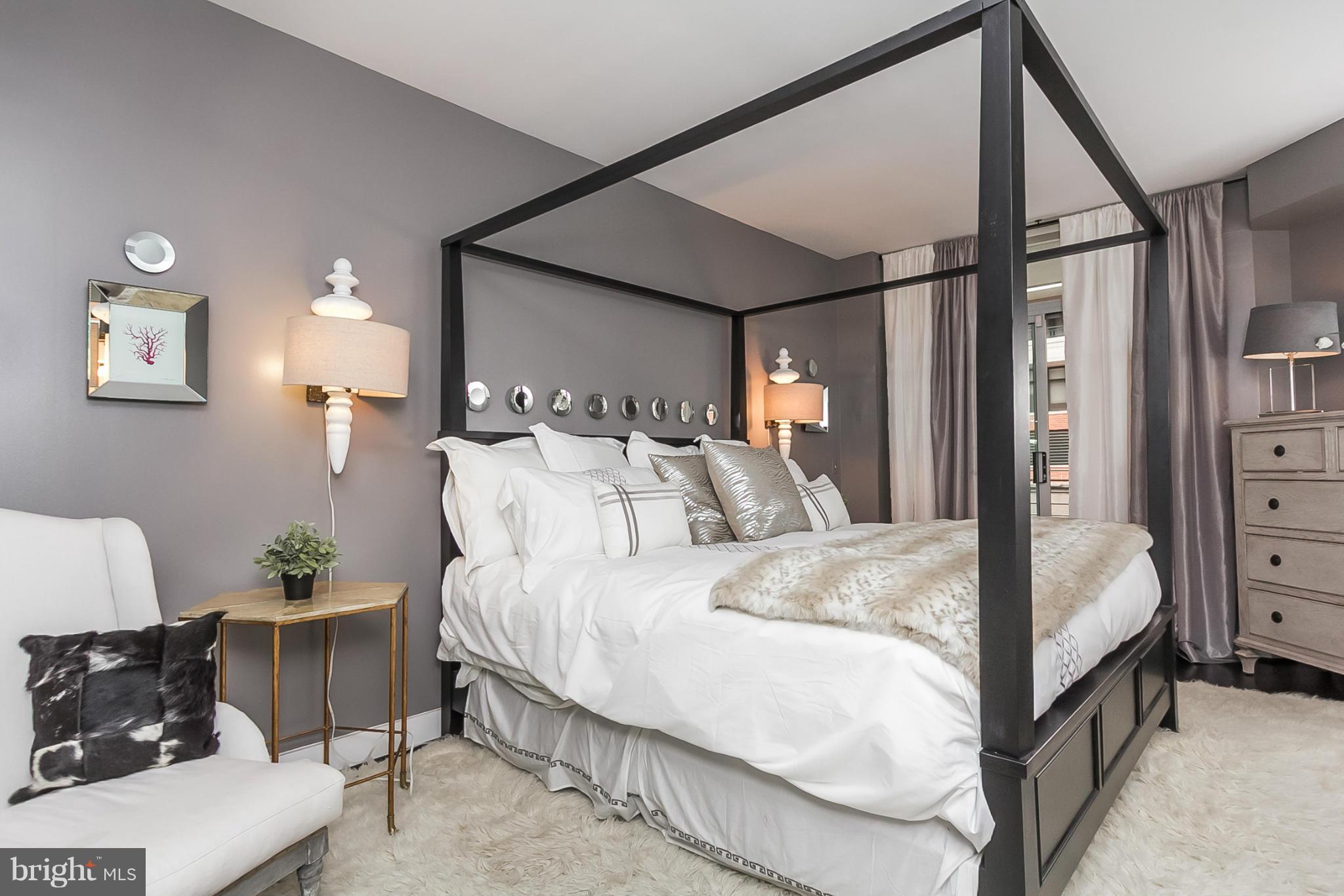 HARBOR EAST - Residential