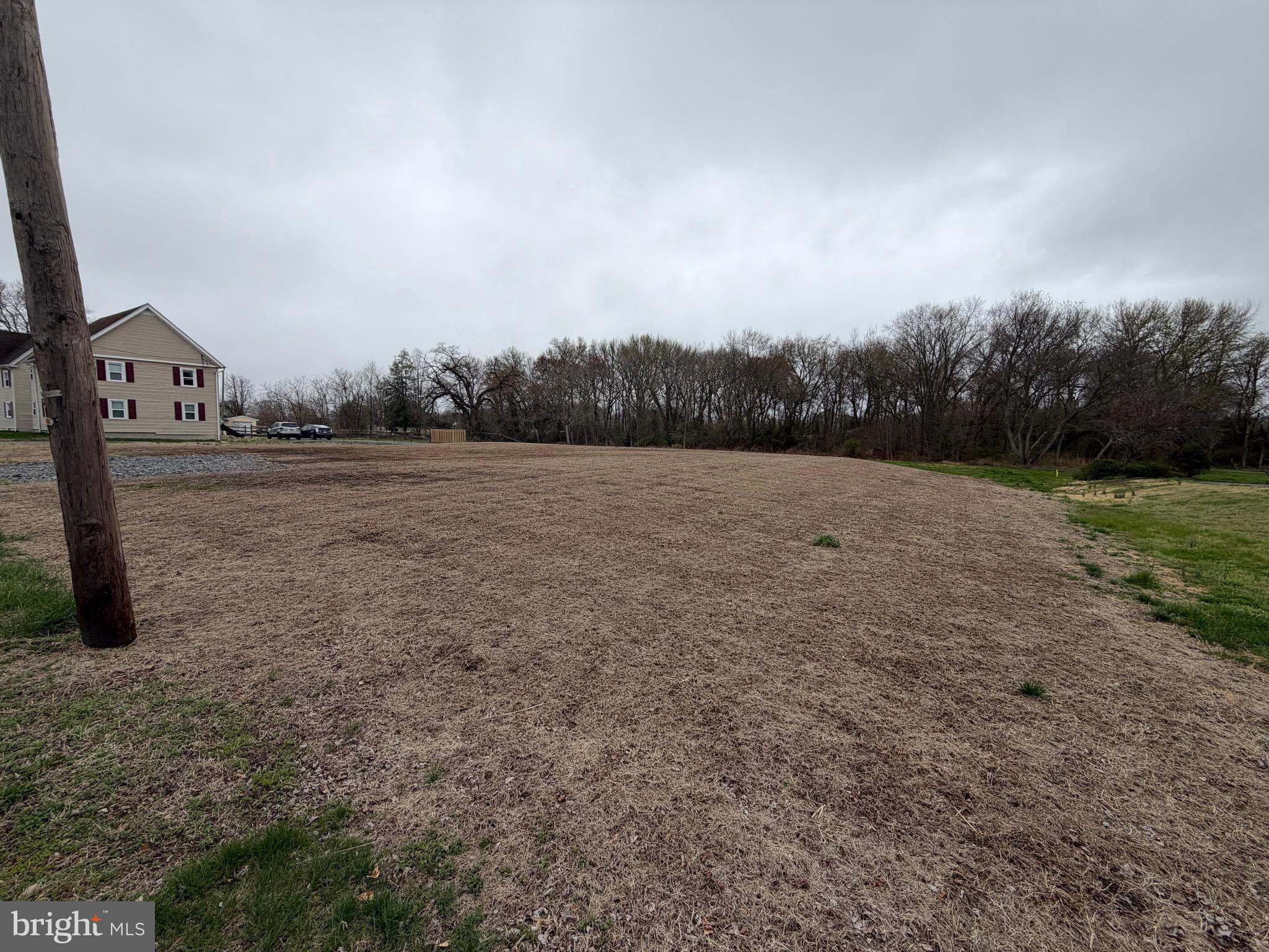 N RAILROAD AVENUE