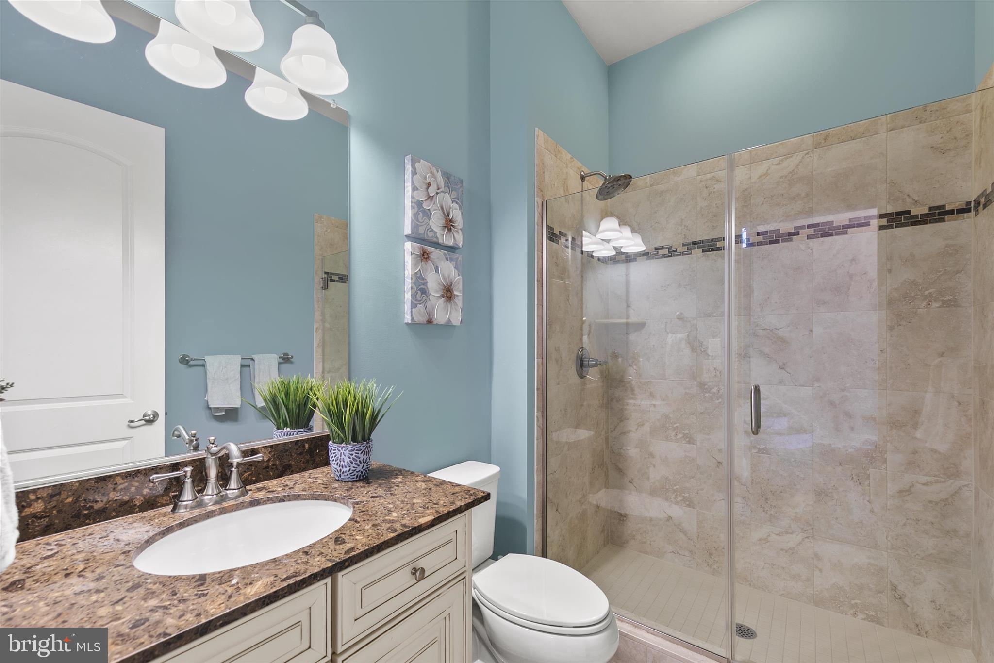 BAY COLONY - Residential