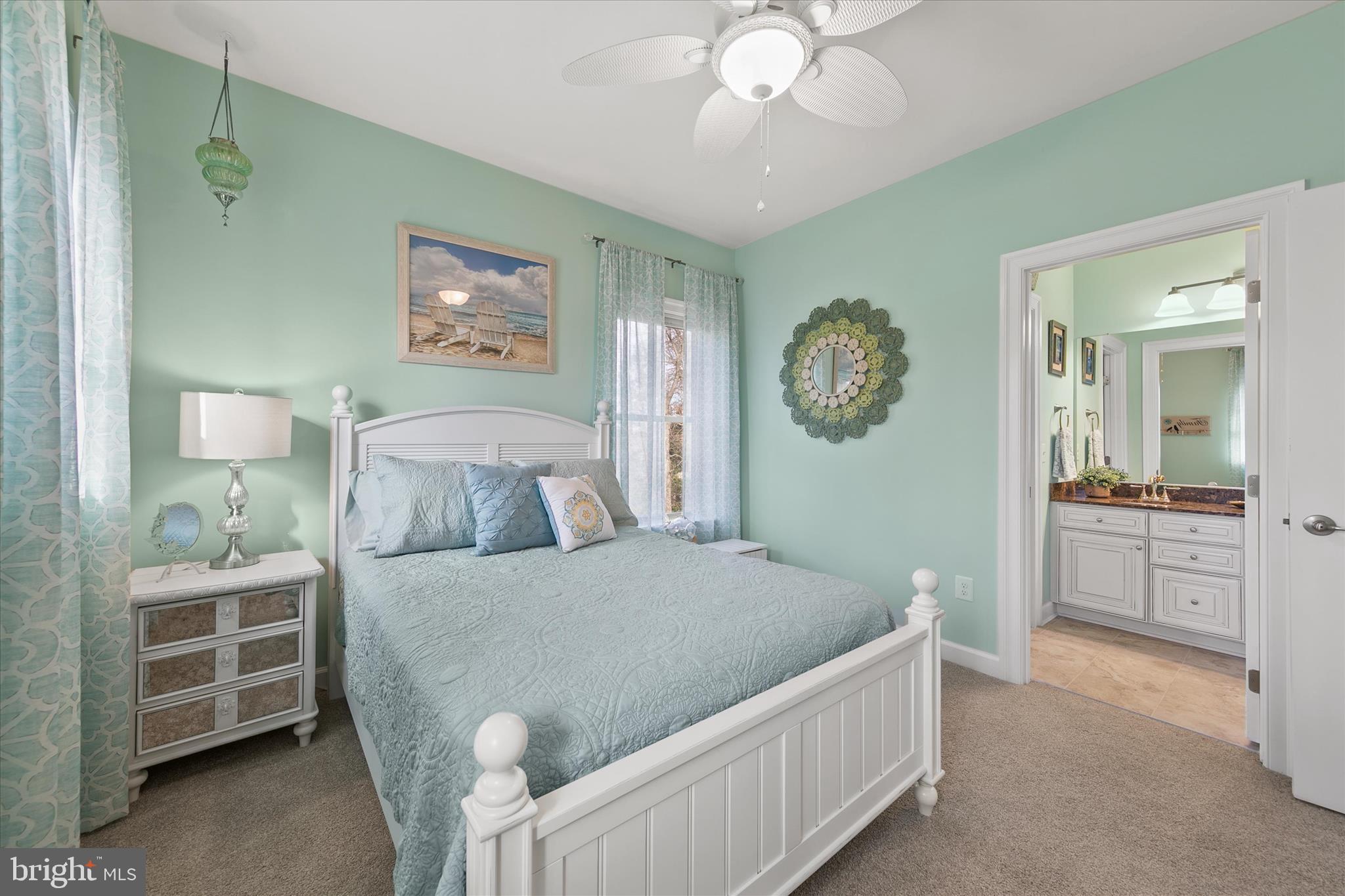 BAY COLONY - Residential