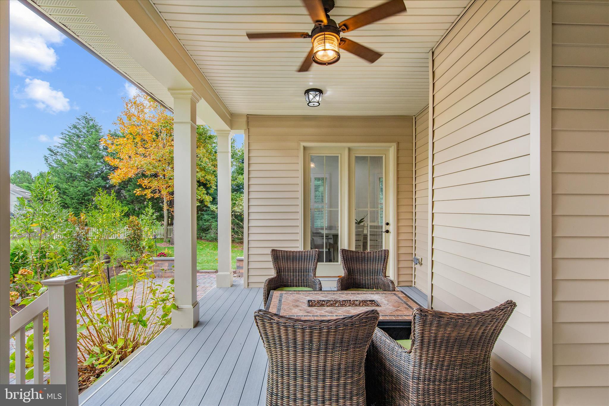 BAY COLONY - Residential