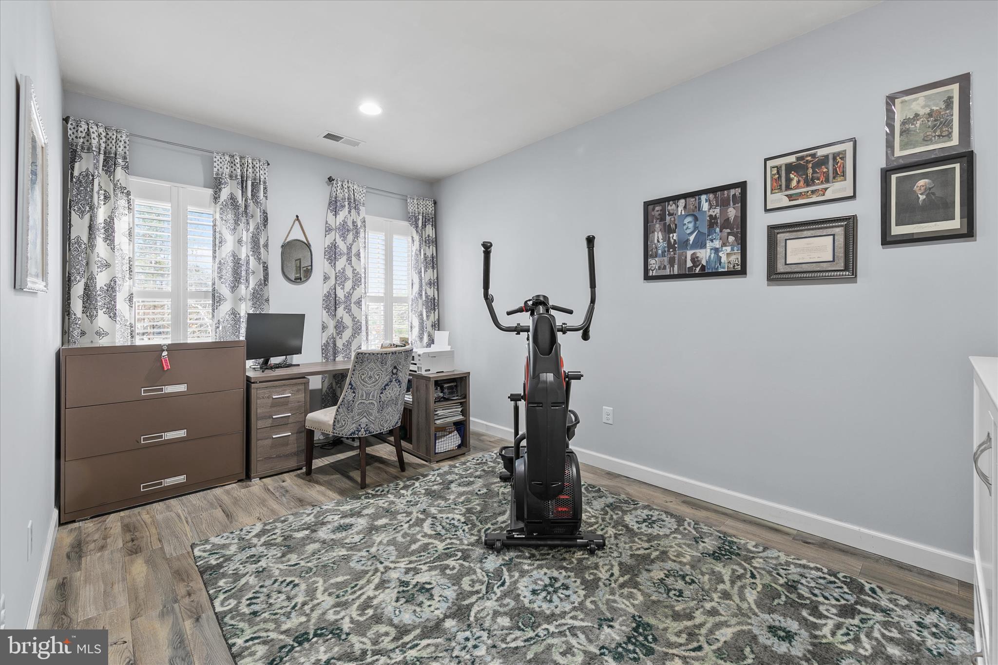 BAY COLONY - Residential