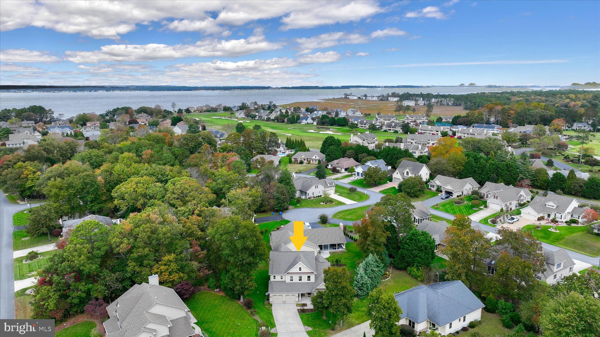 BAY COLONY - Residential