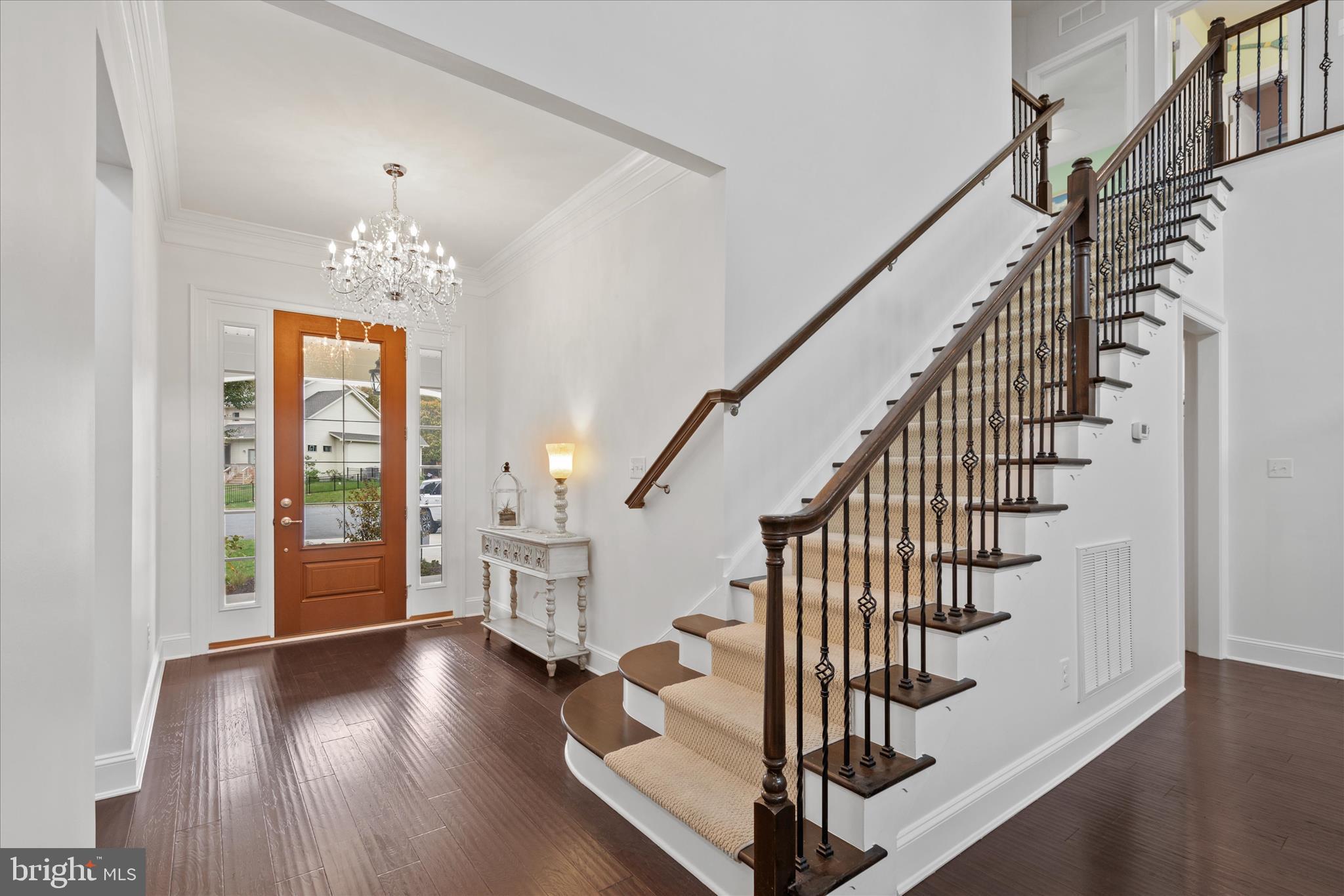 BAY COLONY - Residential