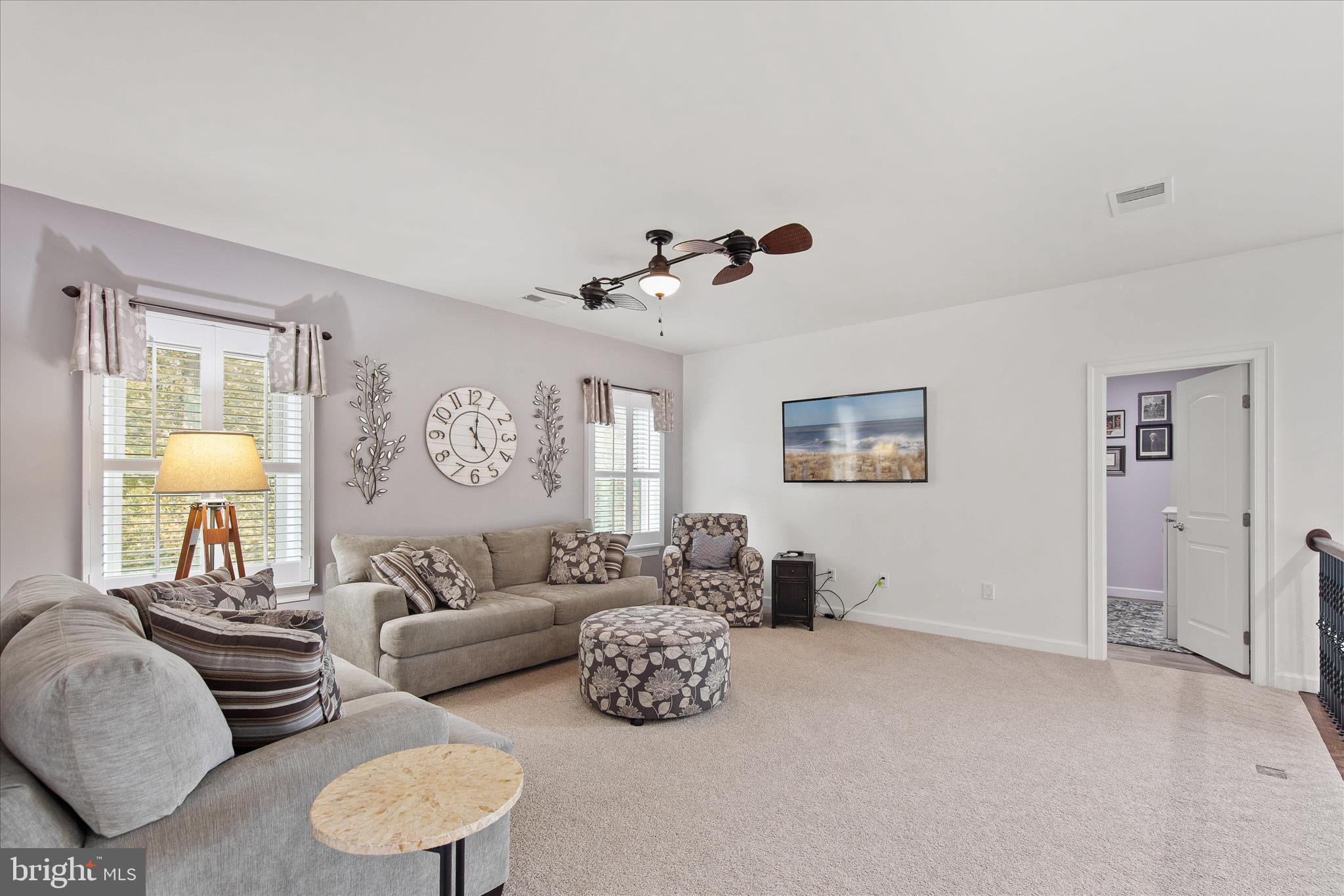 BAY COLONY - Residential