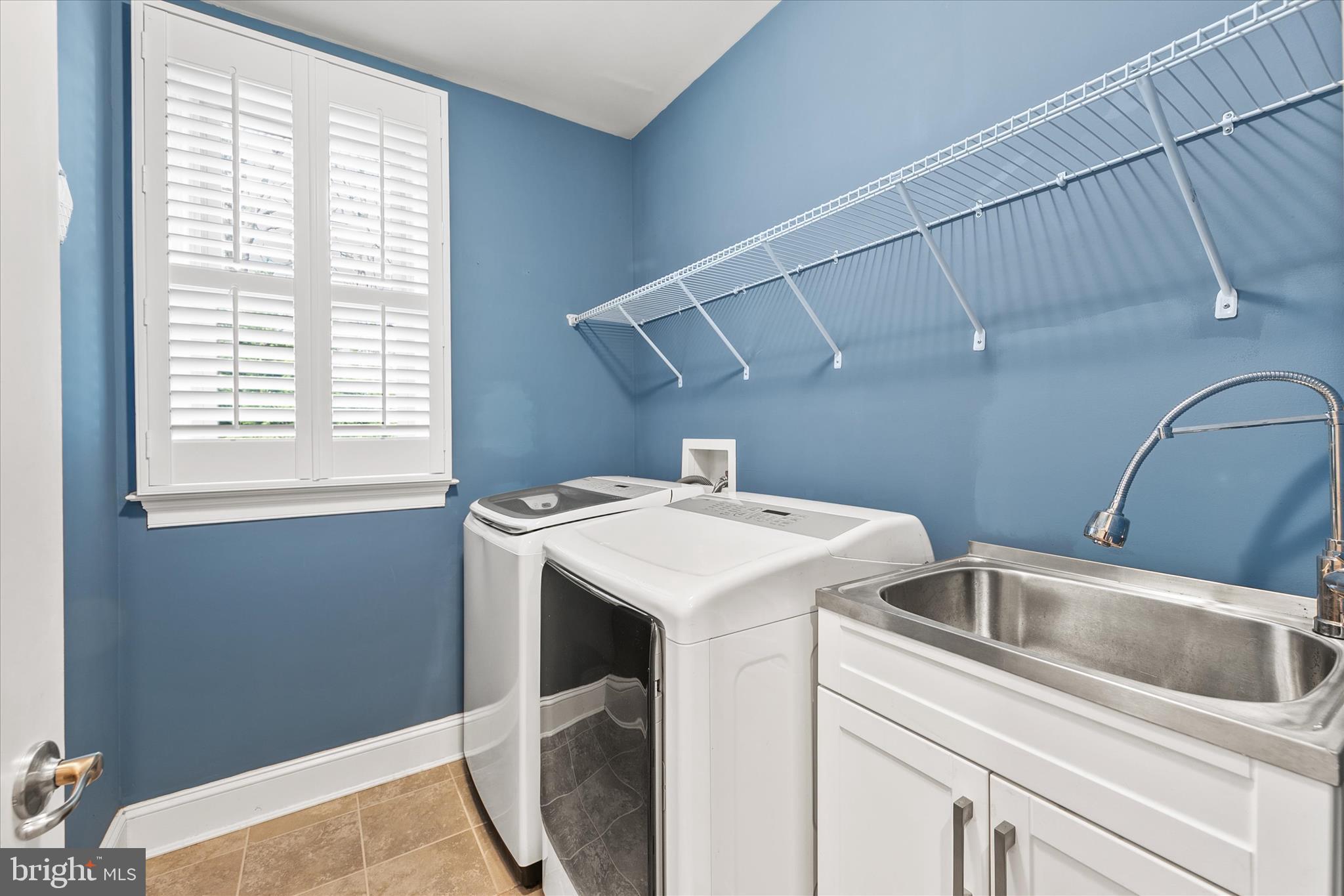 BAY COLONY - Residential