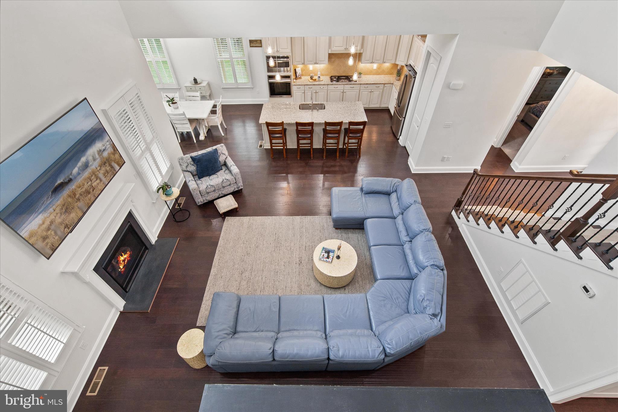 BAY COLONY - Residential