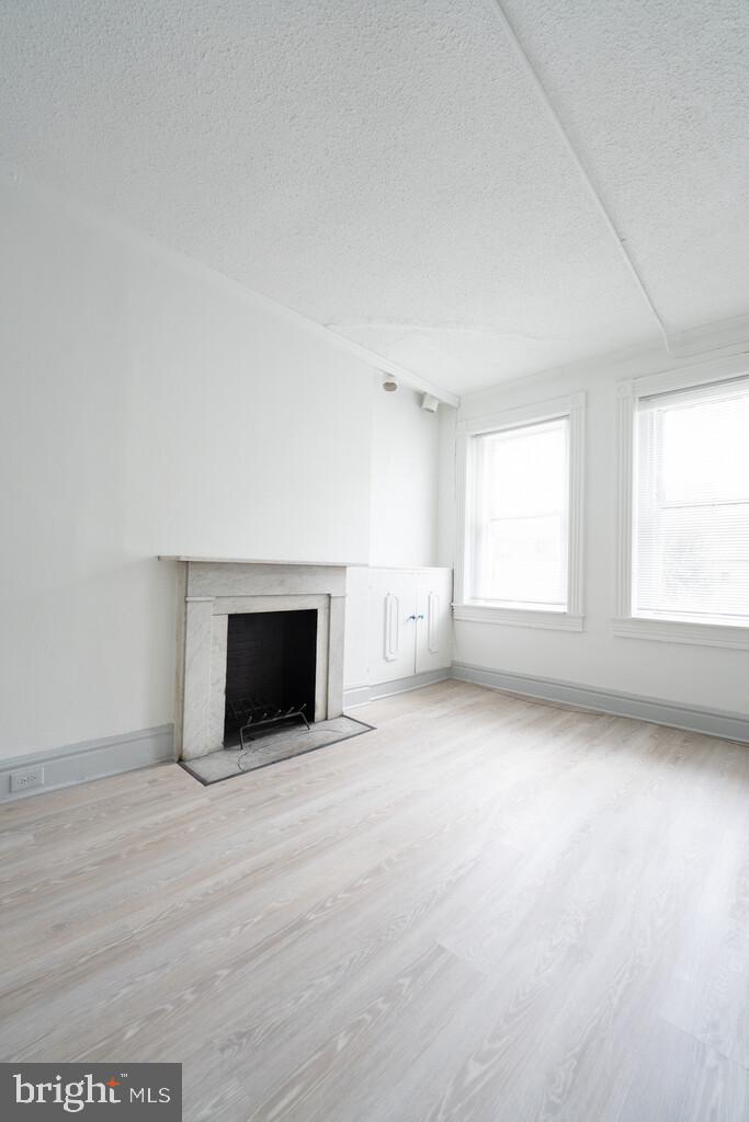 MOUNT VERNON PLACE HISTORIC DISTRICT - Residential Lease
