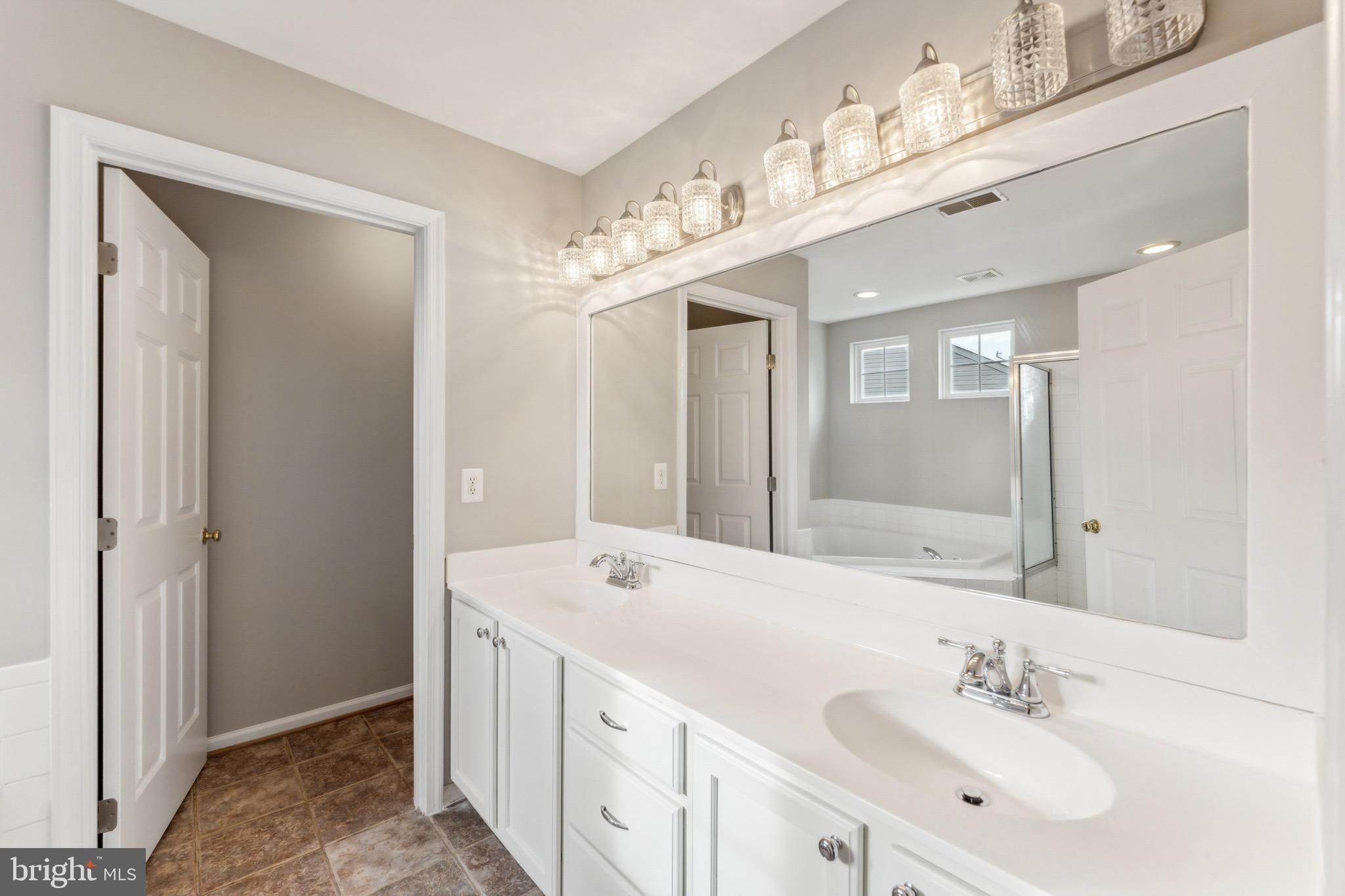 SALEM FIELDS - Residential