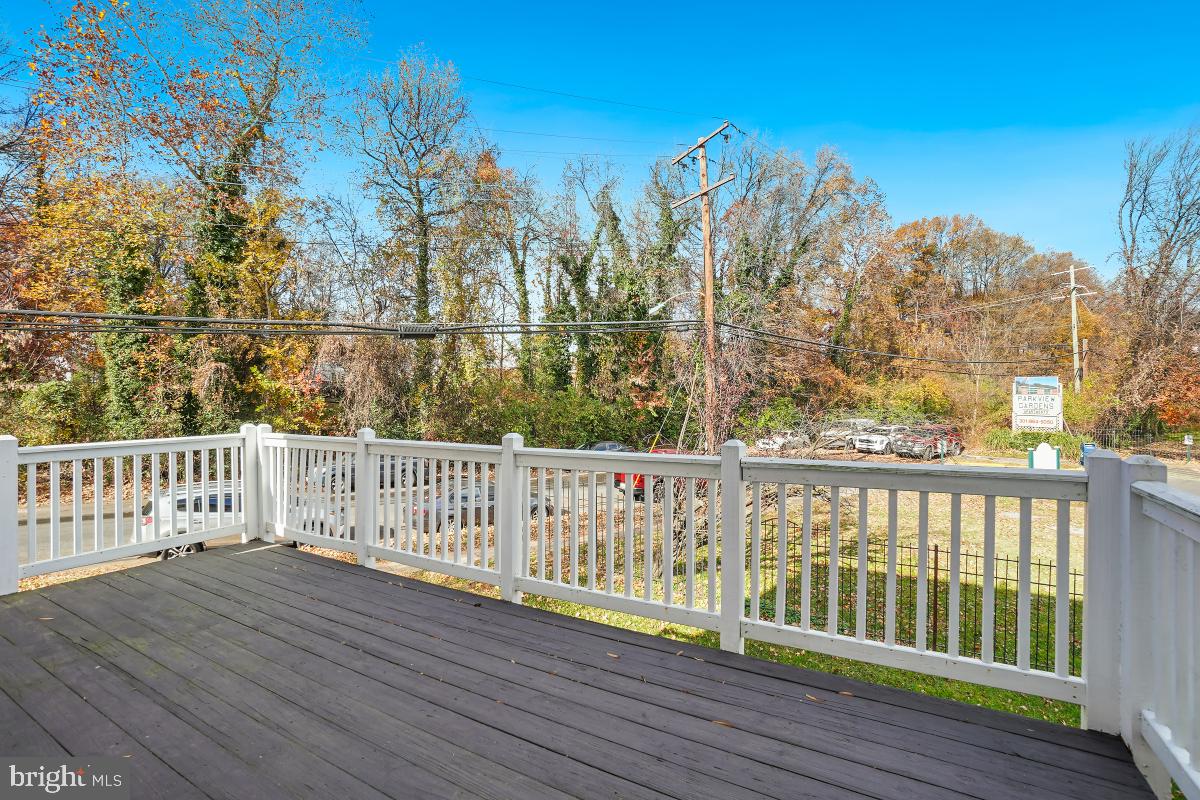 RIVER PARK - Residential Lease