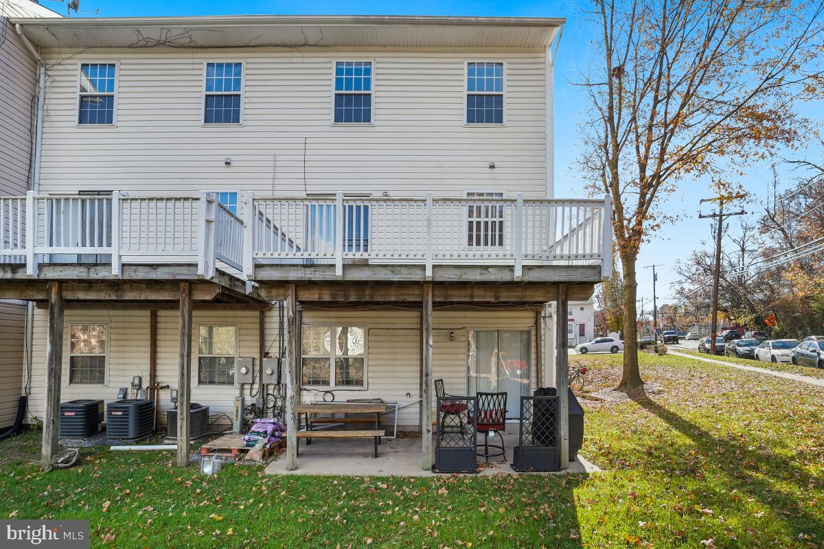 RIVER PARK - Residential Lease