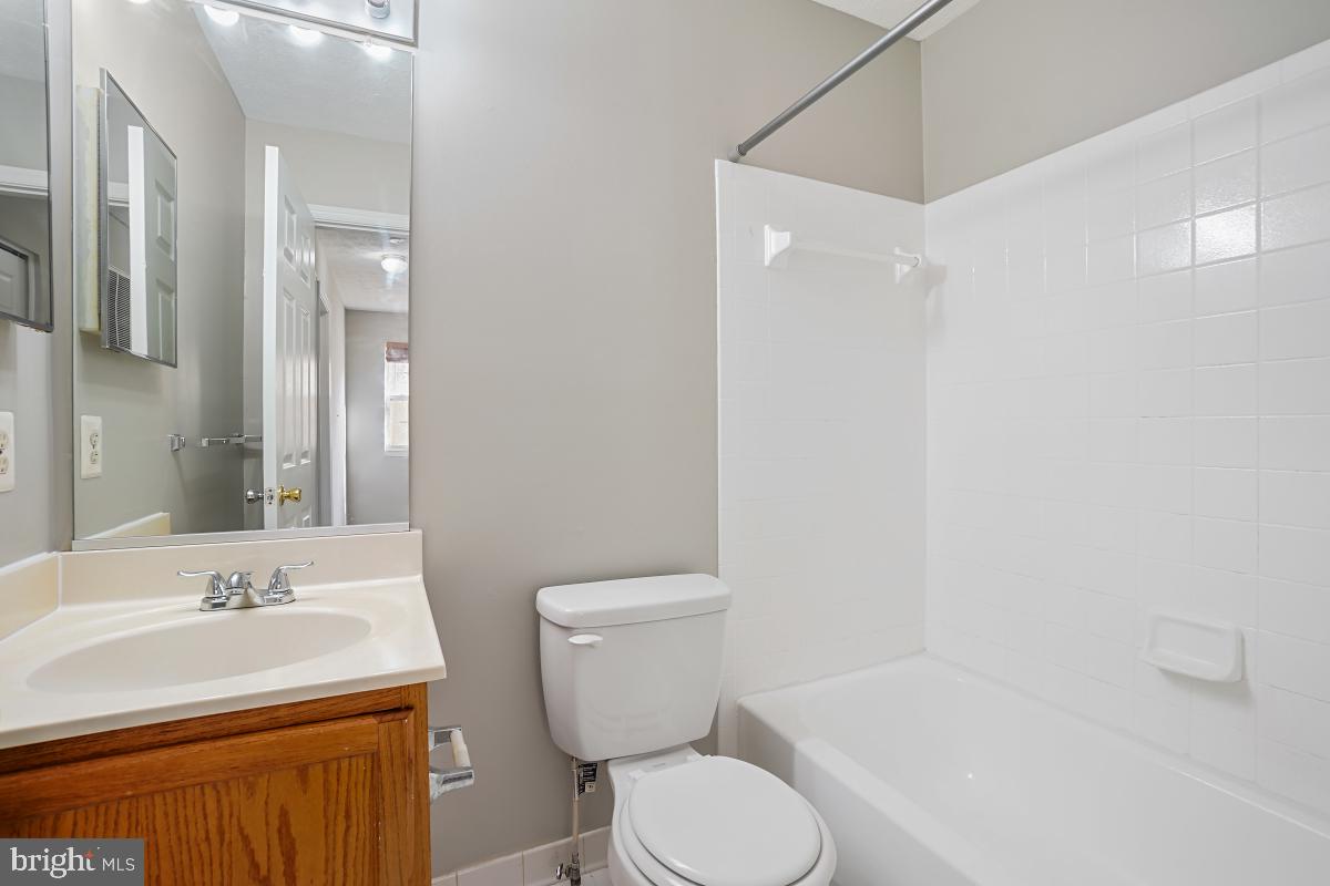 RIVER PARK - Residential Lease