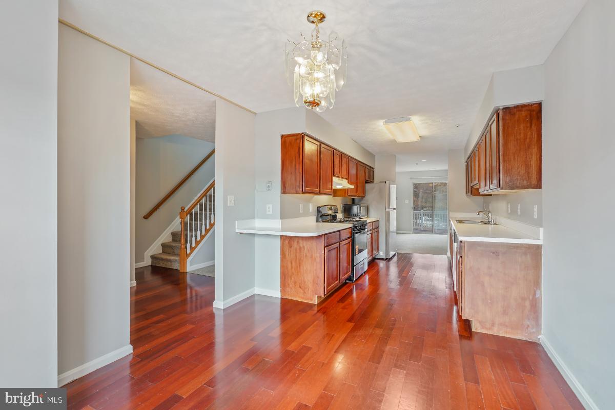 RIVER PARK - Residential Lease