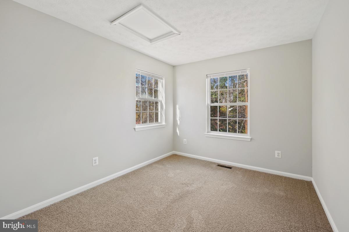 RIVER PARK - Residential Lease