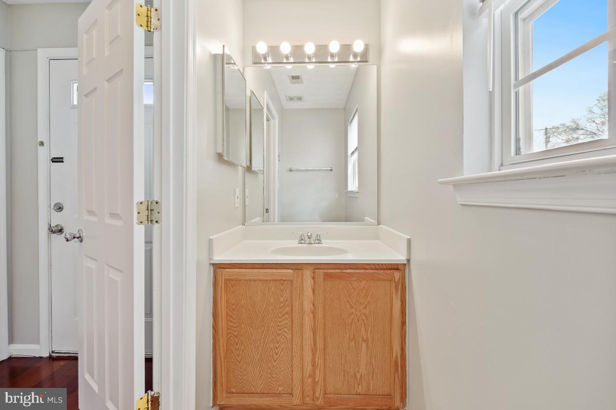 RIVER PARK - Residential Lease