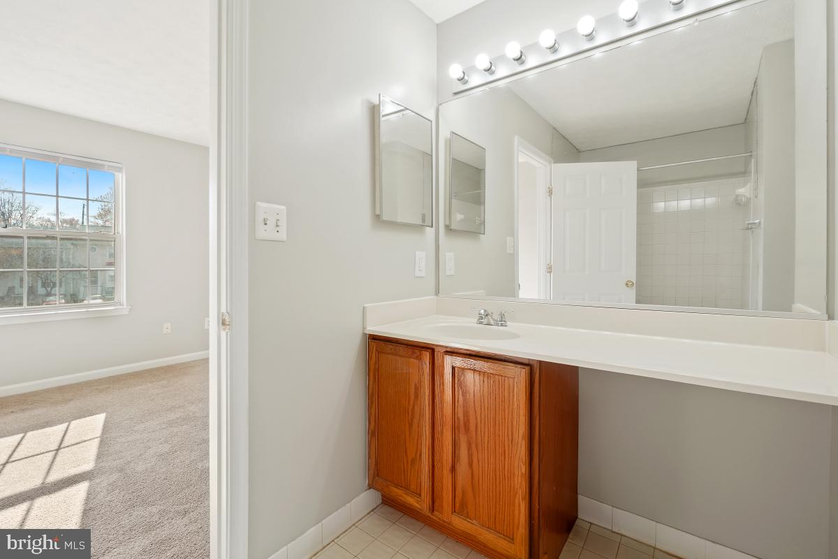 RIVER PARK - Residential Lease