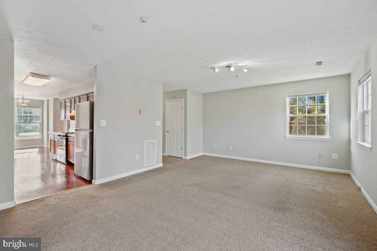 RIVER PARK - Residential Lease