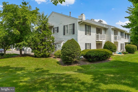 Townhouse For Sale - 309 Sparrow Court<br/> Hunterdon County, THREE BRIDGES, NJ 08887