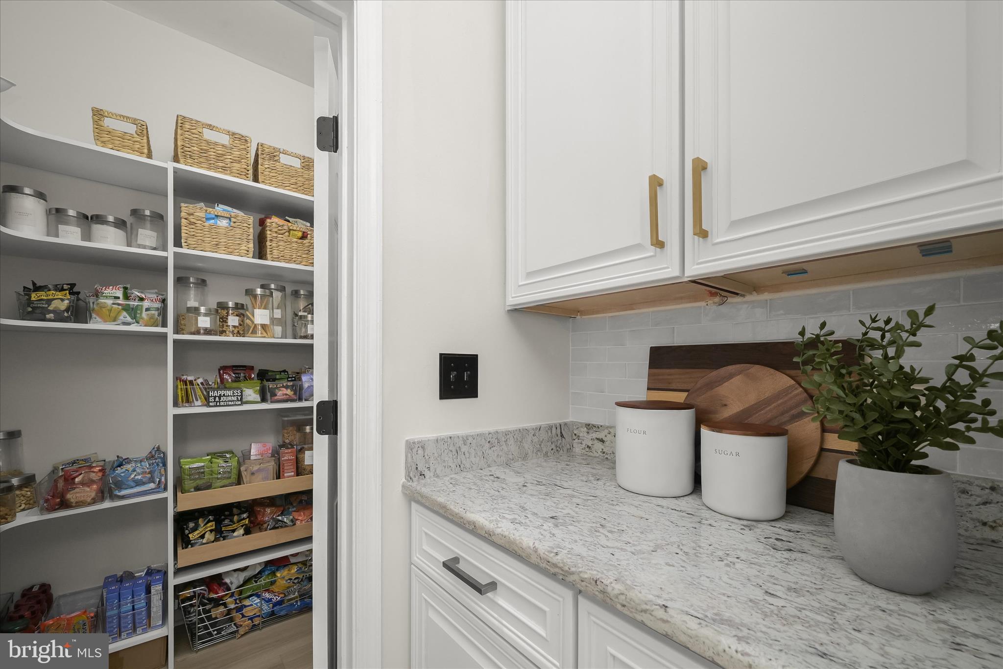 FOX VALLEY ESTATES - Residential