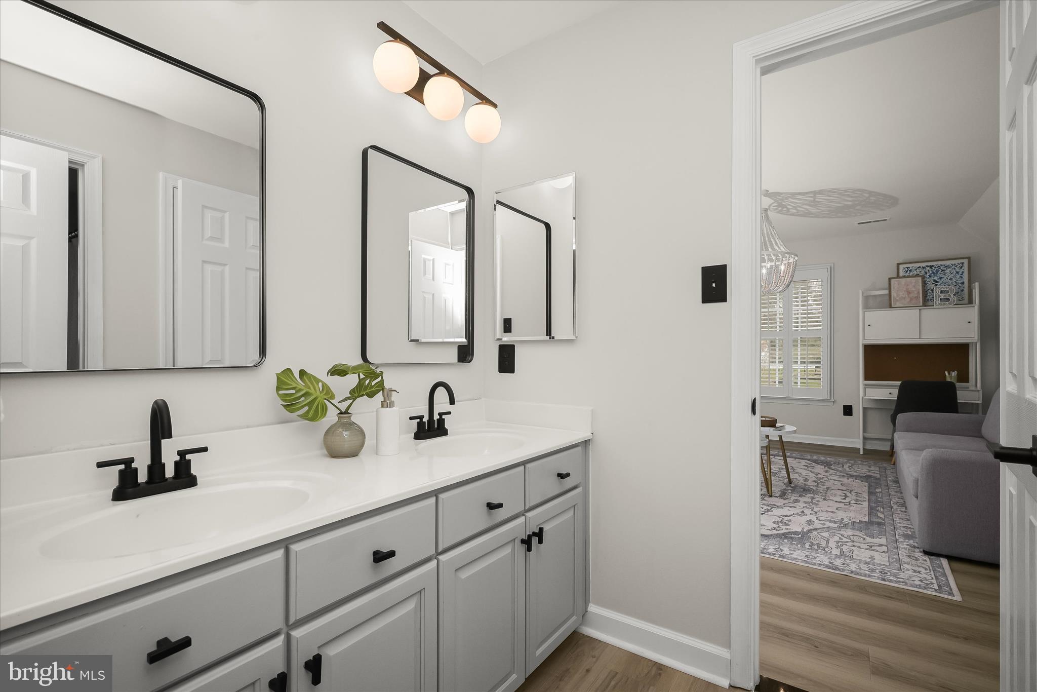 FOX VALLEY ESTATES - Residential