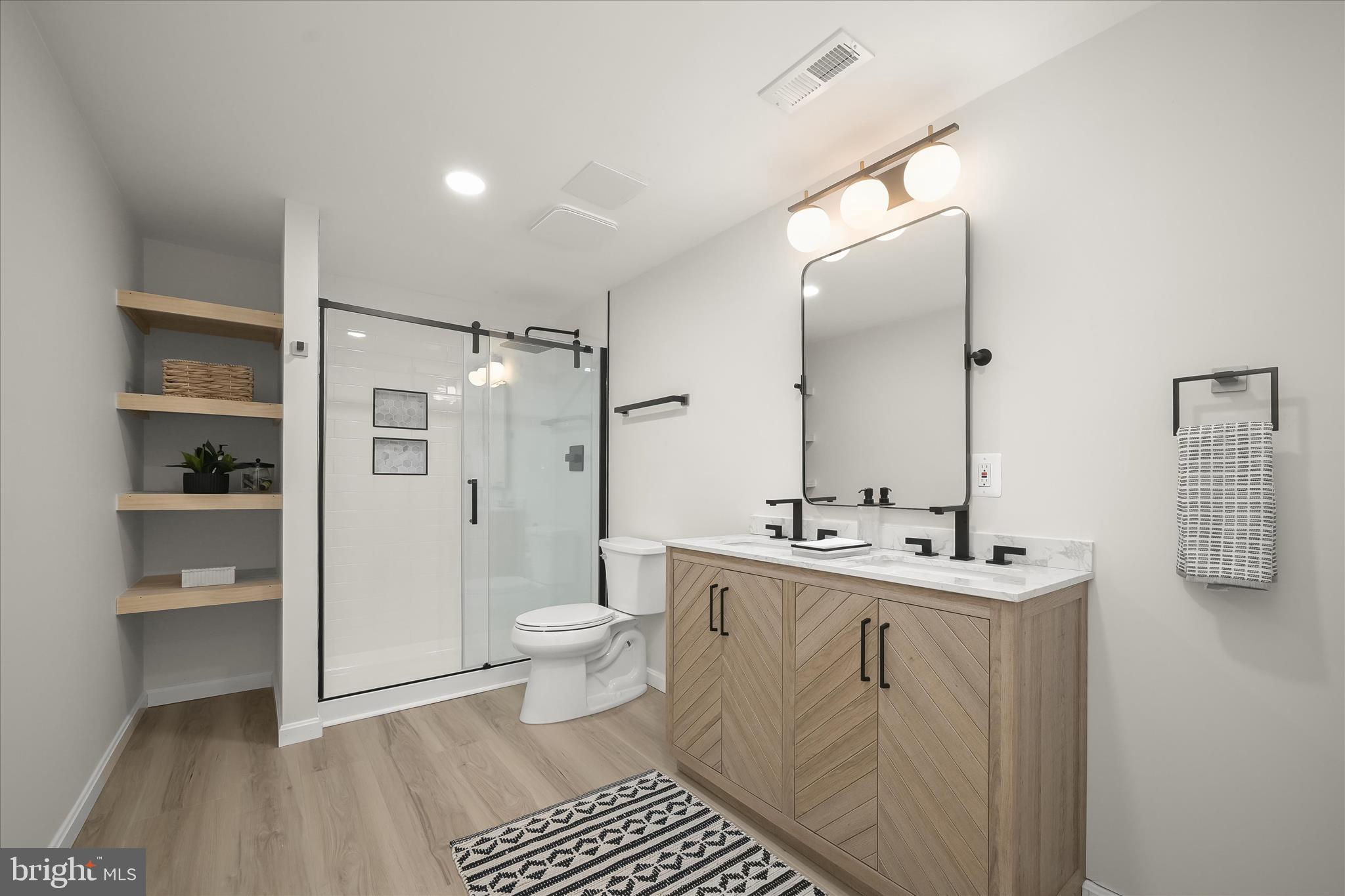 FOX VALLEY ESTATES - Residential