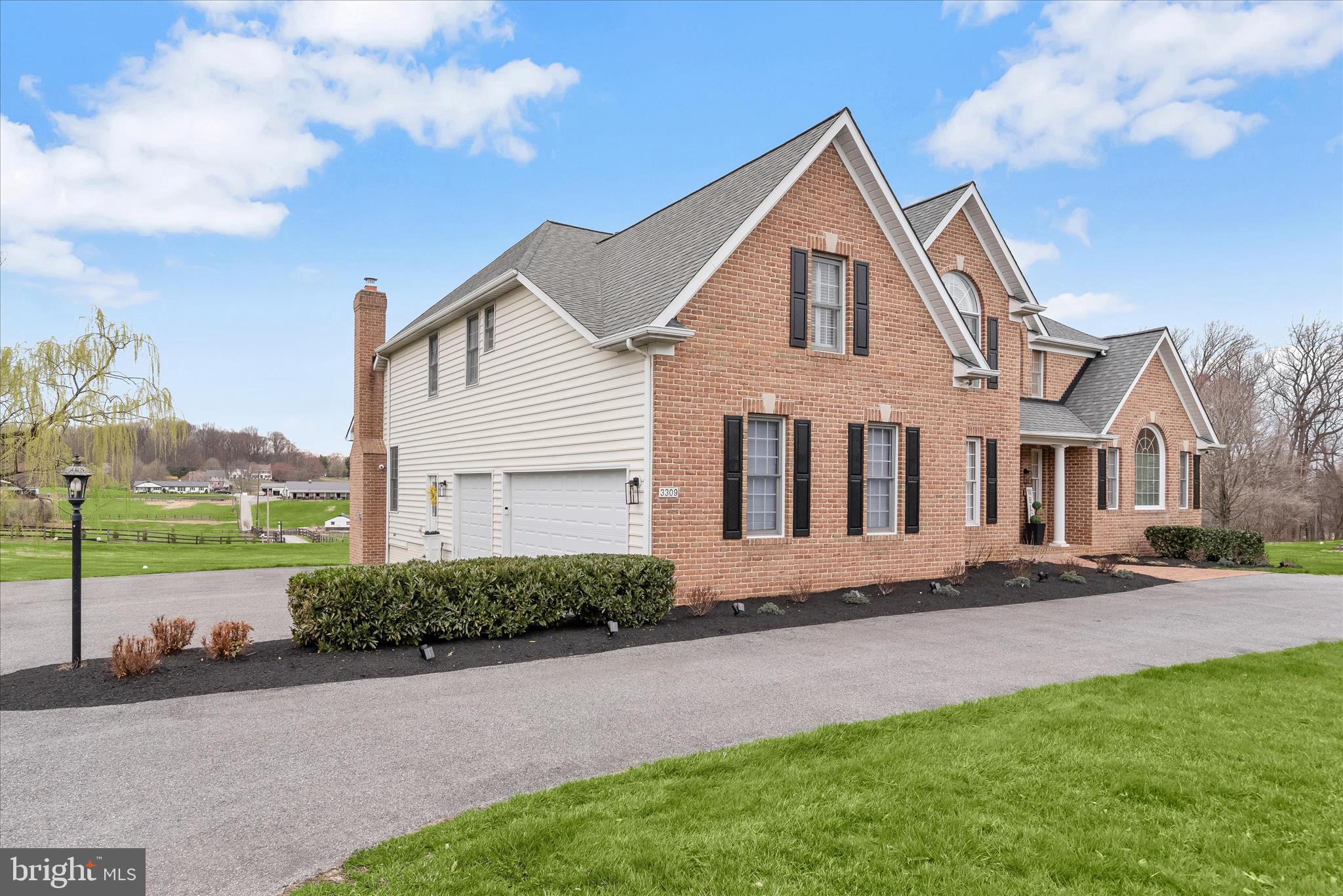 FOX VALLEY ESTATES - Residential